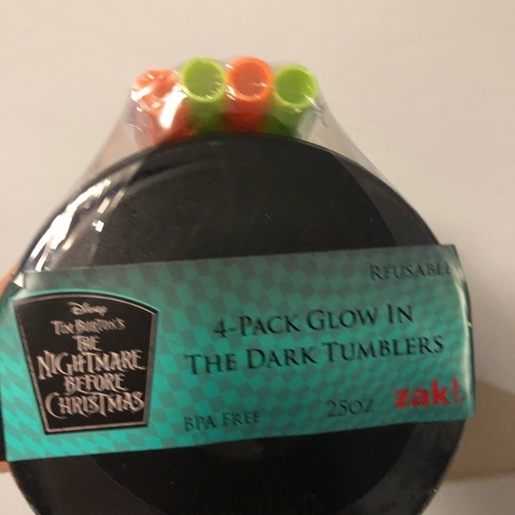 Zak! The Nightmare Before Christmas 4-pack glow in the dark tumblers.  Halloween - Picture 7 of 8